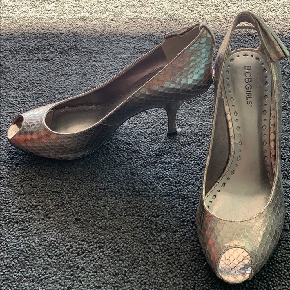 BCBG Girls shoes sz 8.5b